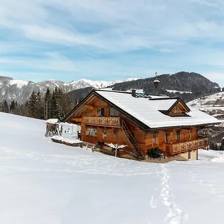 Mansion In Eben Near Salzburger Sportwelt, Cleaning Included Semesterbostad *
